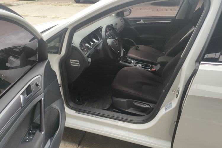 Used Volkswagen Golf 2017 230TSI Automatic Comfort Edition – Celebrating Milestone of One Million Units