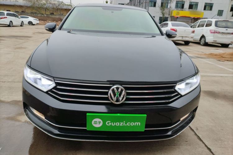 Used Volkswagen Magotan 2017 330TSI DSG Leading Model
