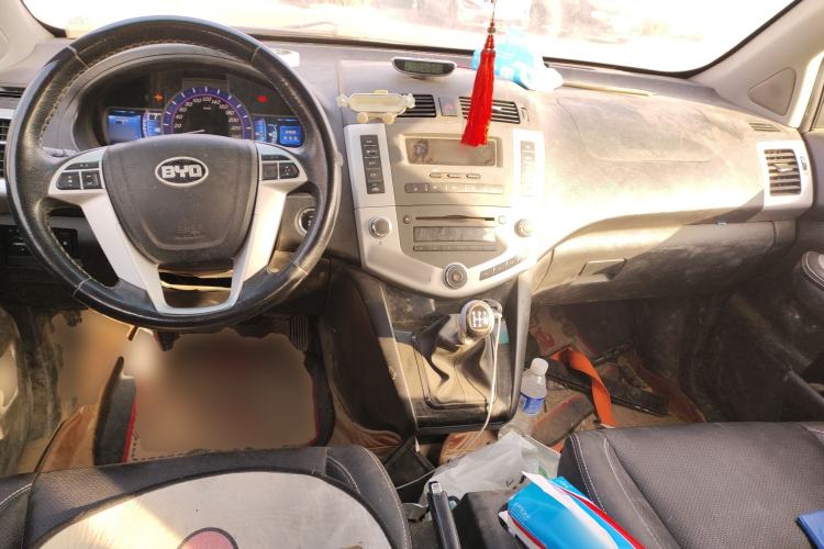 Used BYD S6 2014 2.0L Manual Luxury 5-Seater