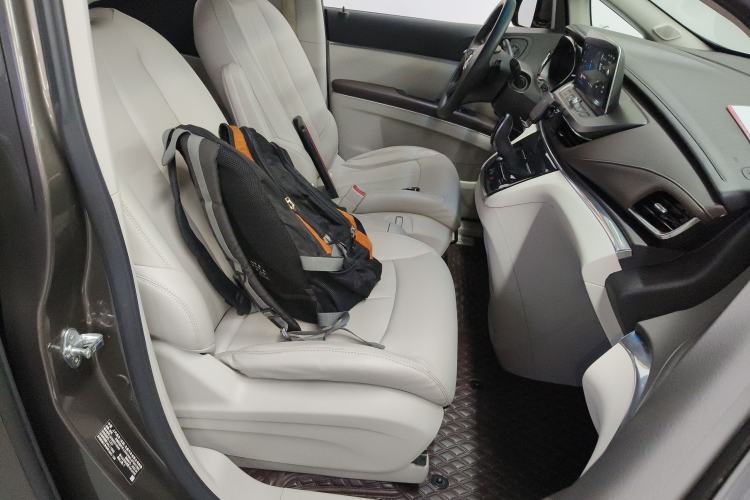 Used Buick GL8 2023 Land Executive Class Smart Enjoyment Model
