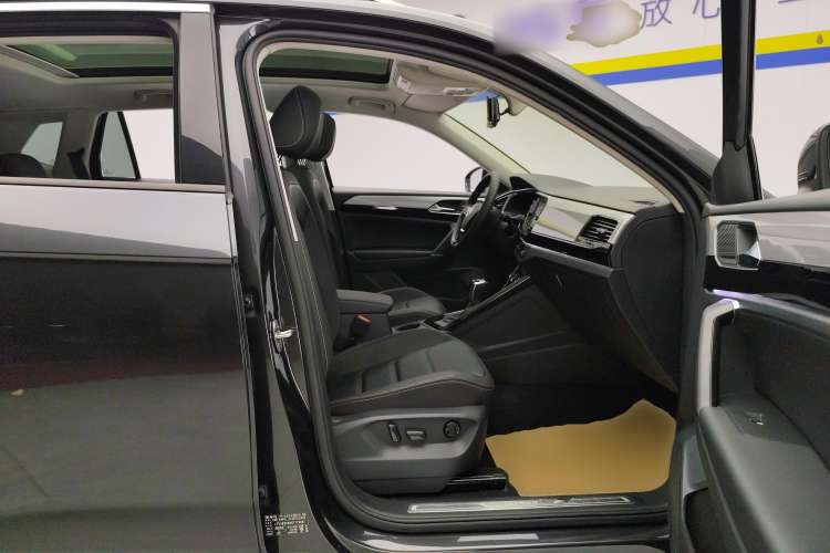 Used Volkswagen Tayron 2019 330TSI Two-Wheel Drive Luxury Model China VI Standard