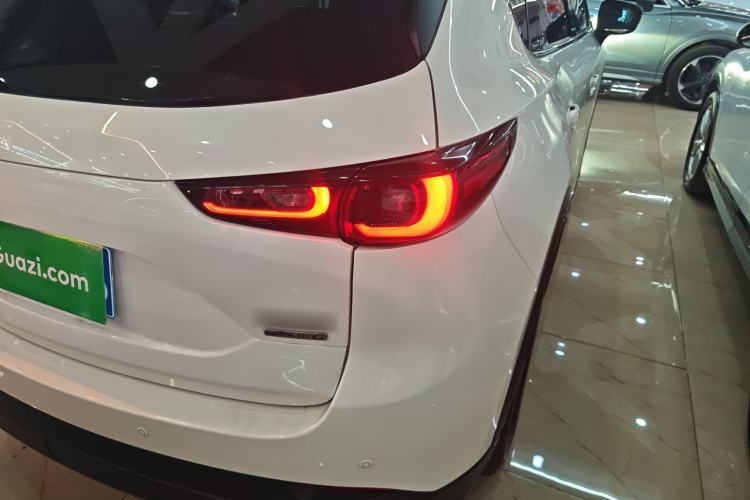 Used Mazda CX-5 2022 2.0L Automatic Two-Wheel Drive Zhiya Version Right Rear Taillight