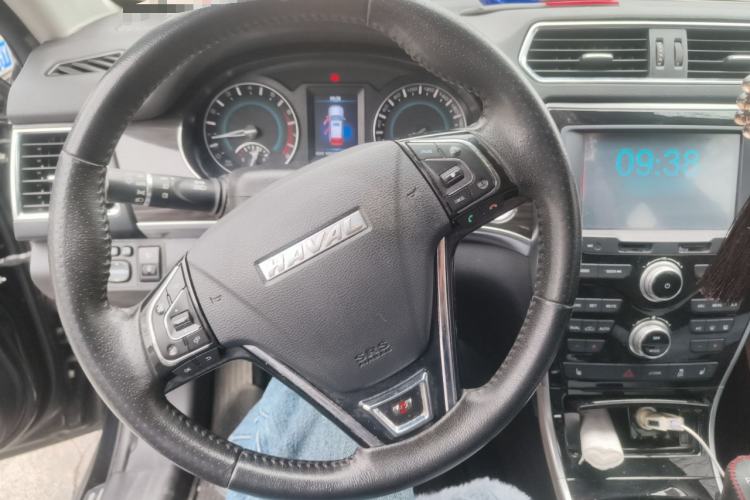 Used Haval H2 2016 Red-Label 1.5T Manual Two-Wheel Drive Luxury Model
