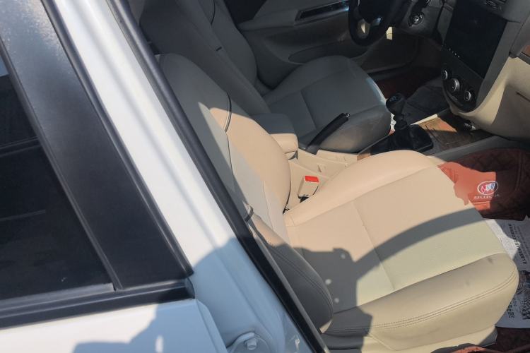 Used Buick Excelle 2015 1.5L Manual Classic Trim
