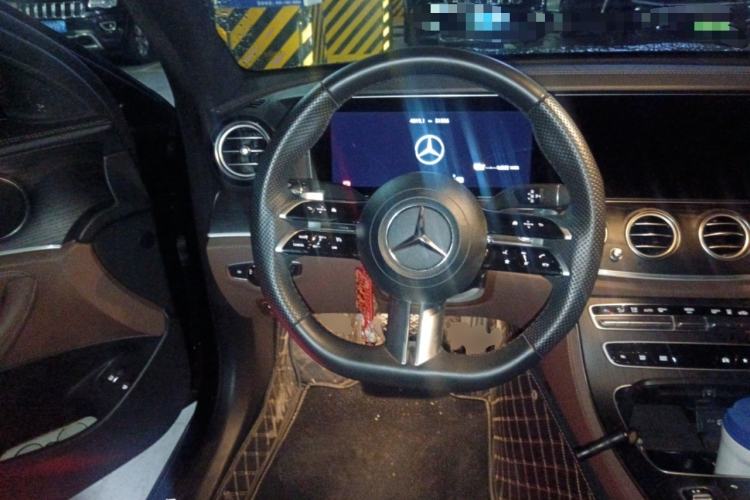 Used Mercedes-Benz E-Class New Energy 2023 E 350 e L Plug-in Hybrid Sports Sedan Steering Wheel