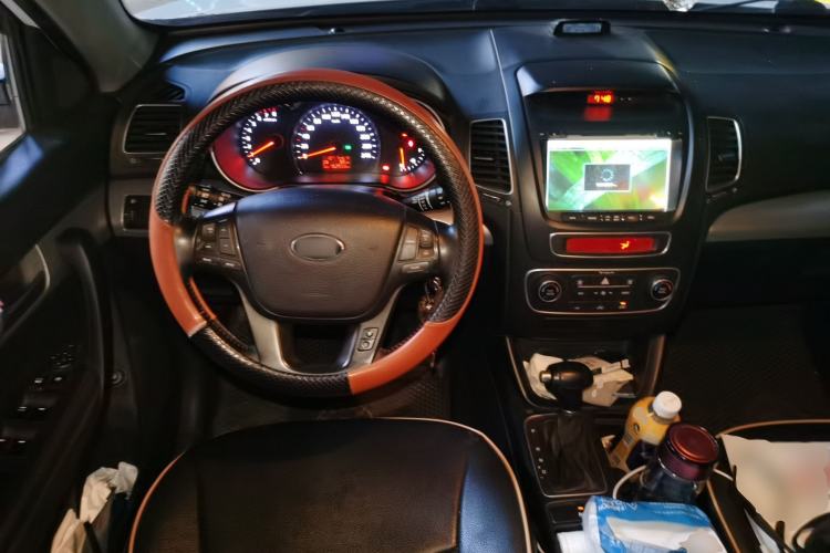 Used Kia Sorento 2013 2.4L 5-Seater Gasoline Comfort Edition Steering Wheel