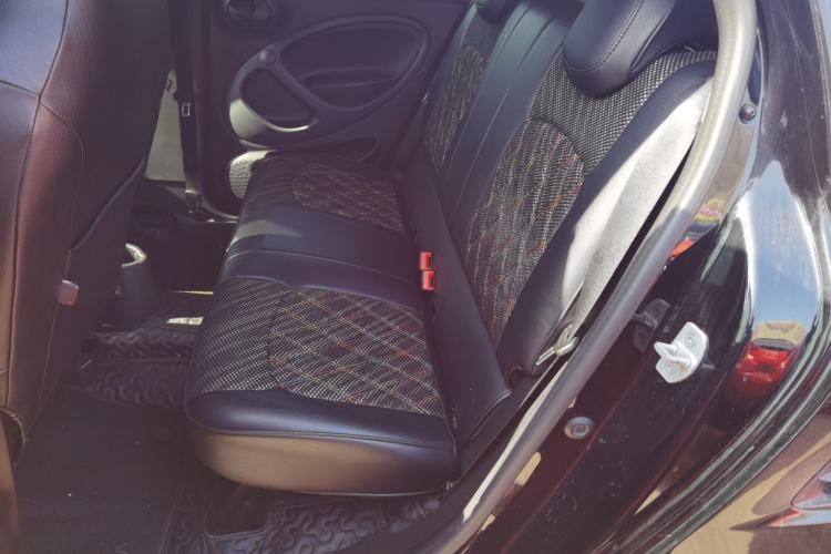 Used smart forfour 2018 1.0L 52 kW Dynamic Edition