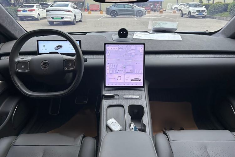 Used Nio ET7 2022 75 kWh Interior 6