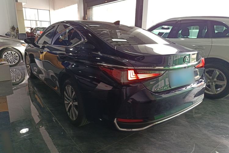 Used Lexus ES 2020 260 Excellence Edition

