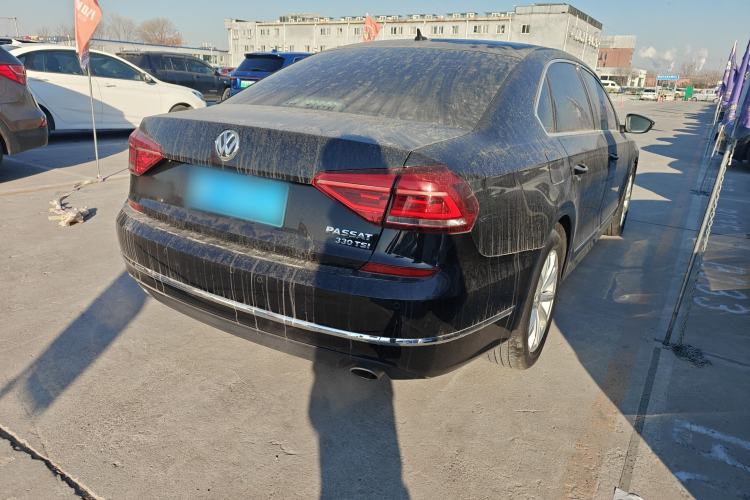 Used Volkswagen Passat 2017 330TSI DSG Luxury Edition
