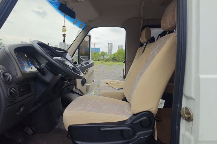 Used Iveco Power Daily 2017 2.5T Classic A32 Mid-Roof 6-7 Seater Bus 47Z5 Left Front Seat