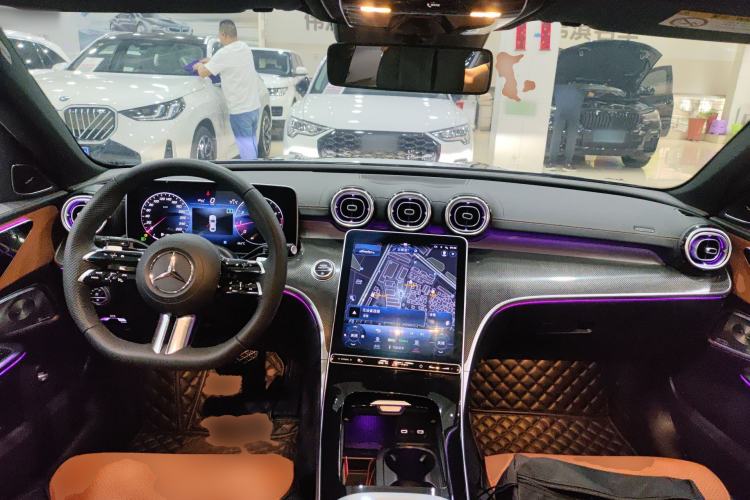 Used Mercedes-Benz C-Class 2023 Restyled C 260 L Night Edition Sports Version Center Console