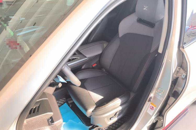 Used Oshan Z6 2023 Blue Whale 1.5T DCT Luxury Model
