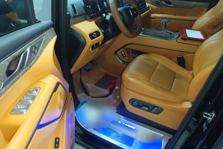 Used Wey Gaoshan 2025 Four-Wheel Drive Alpine 8