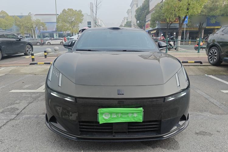 Used Lynk & Co 10 EM-P 2025 Model 240 All-Wheel Drive Ultra—Sport Edition Front