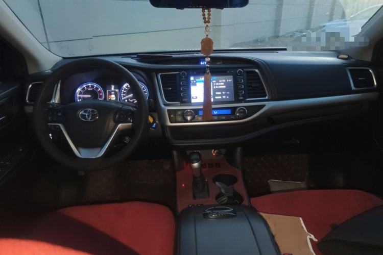 Used Toyota Highlander 2015 2.0T Four-Wheel Drive Luxury Navigation Version with 7 Seats
