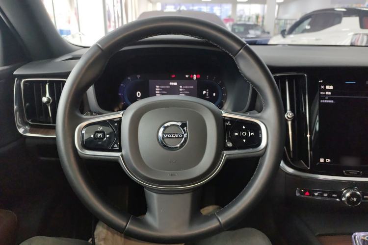 Used Volvo S60 2024 B4 Zhiyuan Luxury Edition