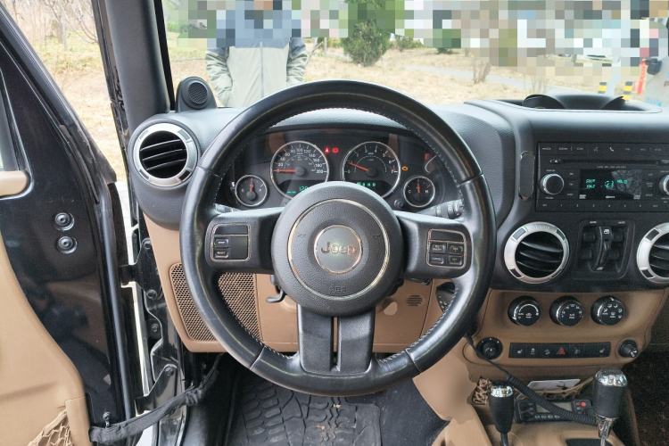 Used Jeep Wrangler 2013 3.6L Sahara Four-Door Edition
