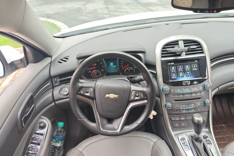 Used Chevrolet Malibu 2014 2.0L Automatic Luxury Edition Steering Wheel