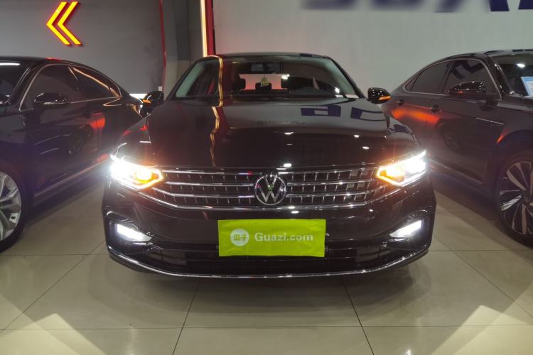 Used Volkswagen Magotan 2025 Zhongxiang Version 280TSI DSG Comfort Edition