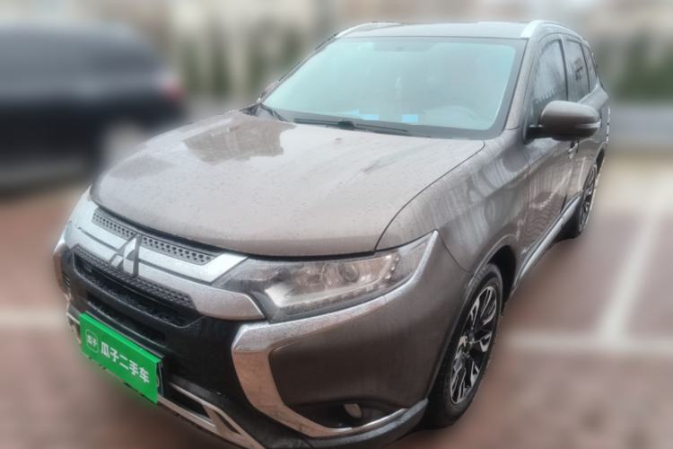 Used Mitsubishi Outlander 2019 2.0L Two-Wheel Drive Comfort Edition 5 Seats China V Standard