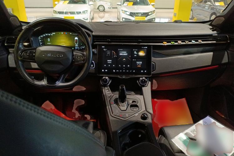 Used Lynk & Co 01 EM-P 2021 1.5TD PHEV Halo Center Console