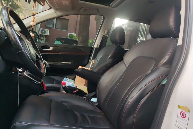 Used Haval H6 2015 Upgraded Model 1.5T Manual Two-Wheel Drive Prestige Version
