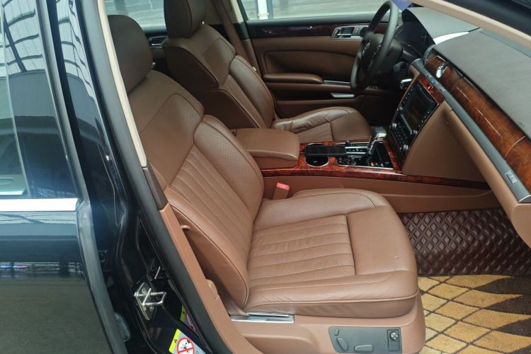 Used Volkswagen Phaeton 2014 3.0L Business Model Right Front Seat