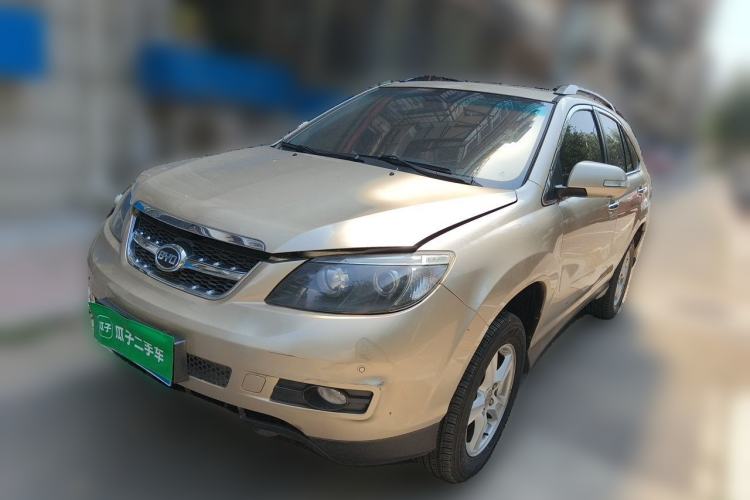 Used BYD S6 2014 2.4L Automatic Prestige 5-Seater