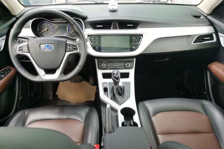 Used Geely Auto Vision 2019 Upgraded Model 1.5L CVT Prestige Version China VI Standard Center Console