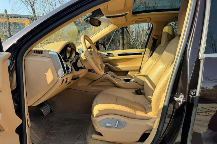 Used Porsche Cayenne 2014 Cayenne Platinum Edition 3.0T