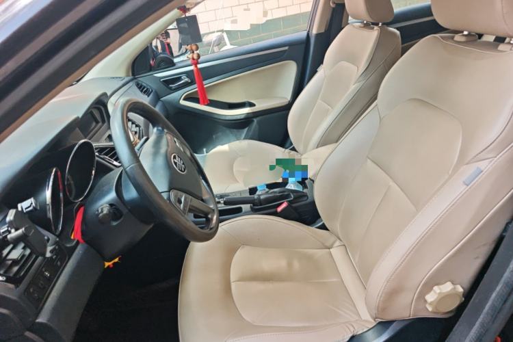 Used Bestune B70 2014 2.0L automatic luxury version
