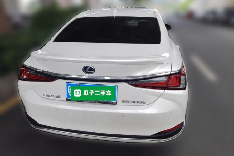 Used Lexus ES 2018 300h Premier Edition China V Standard
