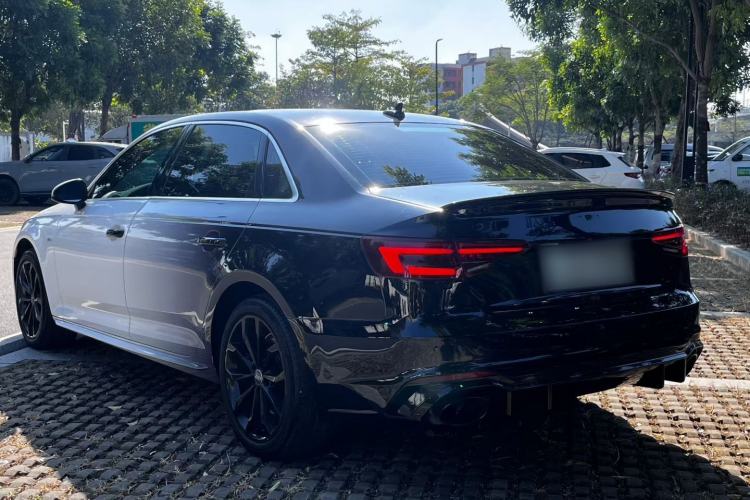 Used Audi A4L 2018 30th Anniversary Edition 40 TFSI Fashion Model
