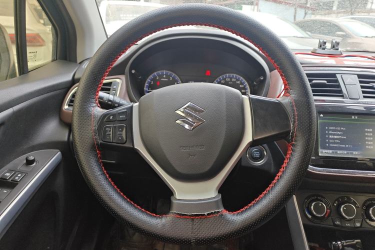 Used Suzuki Vitara S-Cross 2017 1.6L Manual Two-Wheel Drive Urban Fashion Model
