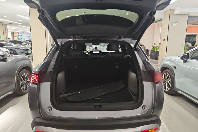 Used BYD Song L DM-i 2025 Intelligent Driving Version 112 km Beyond-Range Type
