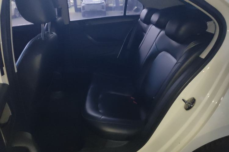 Used Volkswagen Santana 2015 1.6L Automatic Fashion Edition