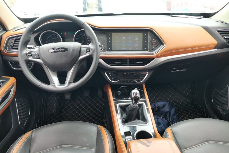 Used Zotye T300 2017 1.5L Manual Luxury Model Center Console