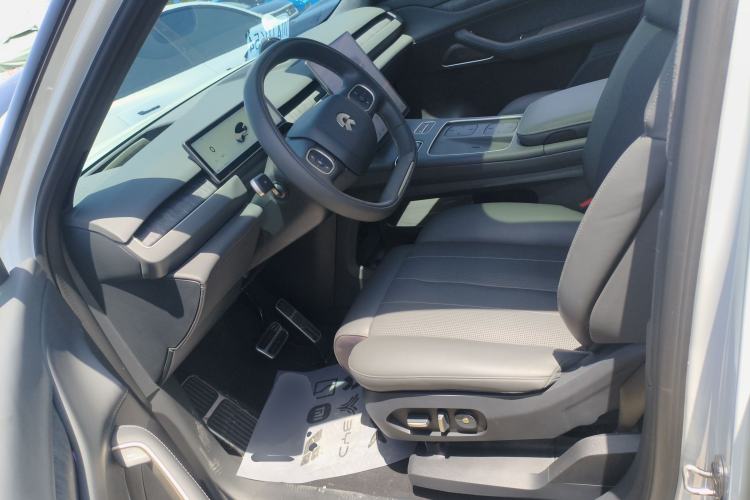 Used Nio ES8 2023 75 kWh Left Front Seat