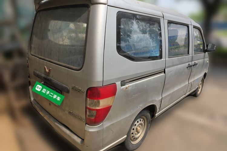 Used Wuling Zhiguang 2010 1.0L New Version Practical Short-Body L2Y
