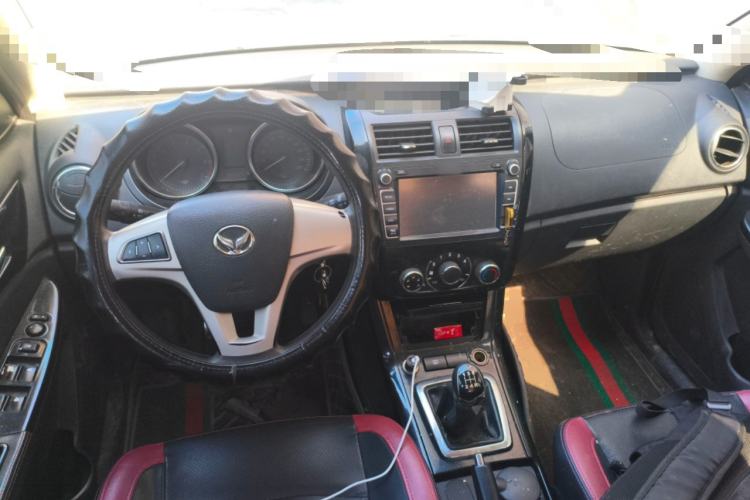 Used HYOSOW S3 2014 1.5L Comfort Version China IV Emission Standard Center Console