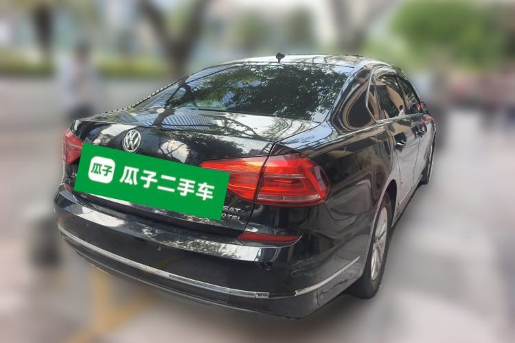 Used Volkswagen Passat 2014 1.8TSI DSG Prestige Edition Rear Right 45 Deg