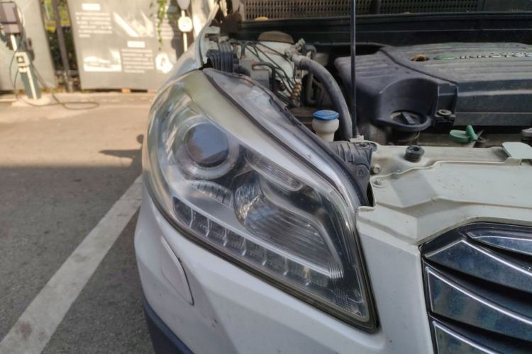 Used Suzuki S-Cross 2014 1.6L CVT Two-Wheel Drive Elite Version Right Front Headlight