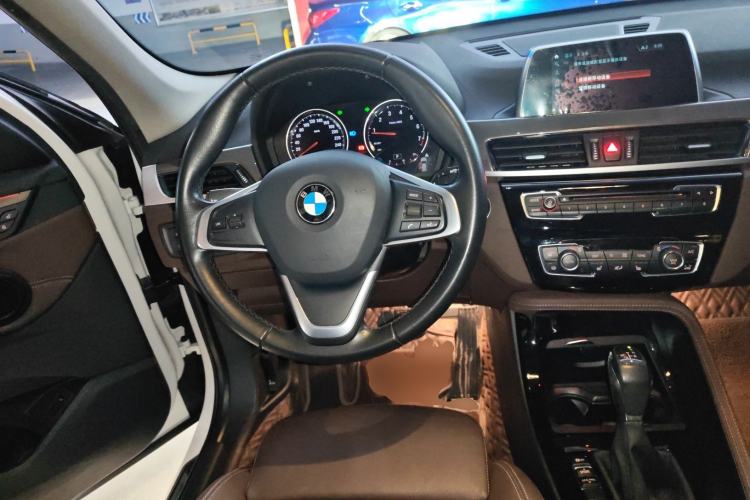 Used BMW X1 2018 xDrive20Li Luxury Edition Steering Wheel