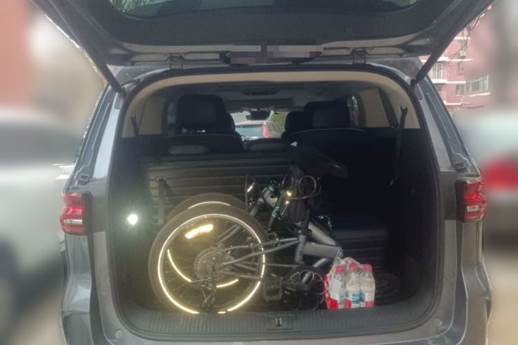 Used Roewe iMAX8 2022 400TGI Prestige Edition Trunk