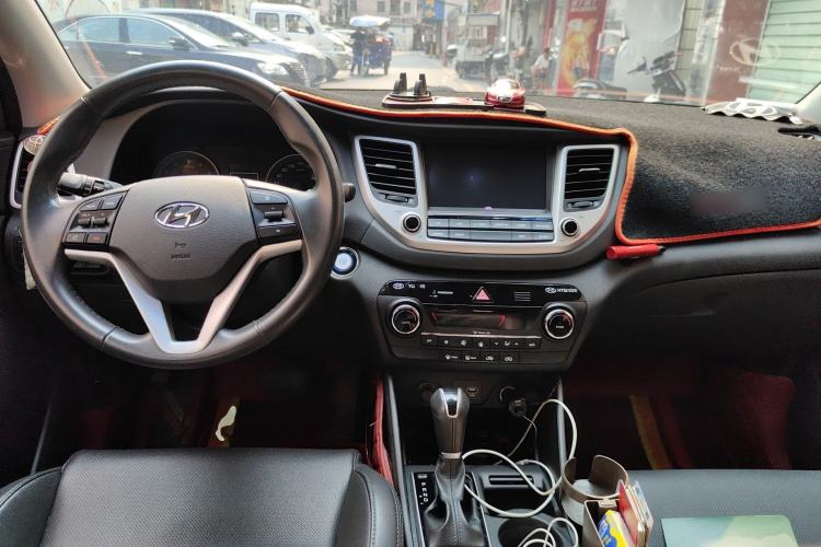 Used Hyundai Tucson 2015 1.6T Dual-Clutch Two-Wheel-Drive Smart Model
