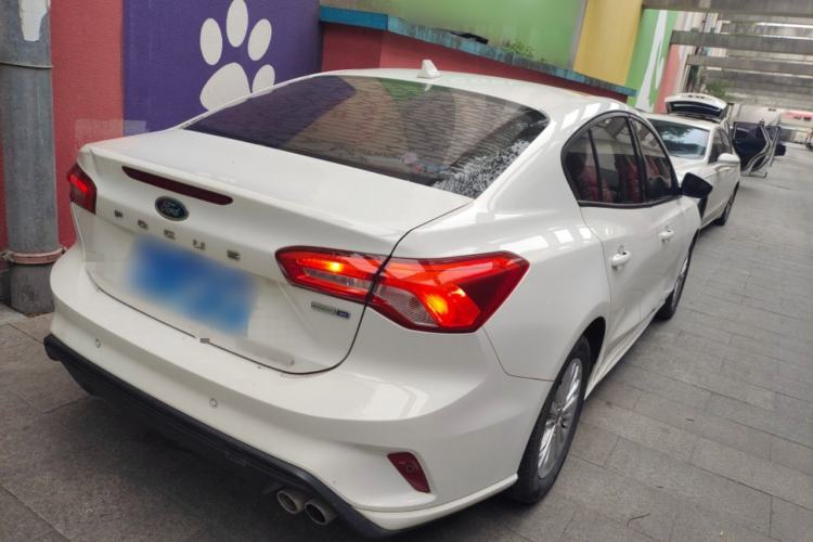 Used Ford Focus 2020 Sedan EcoBoost 180 Automatic Trend Edition Rear Right 45 Deg