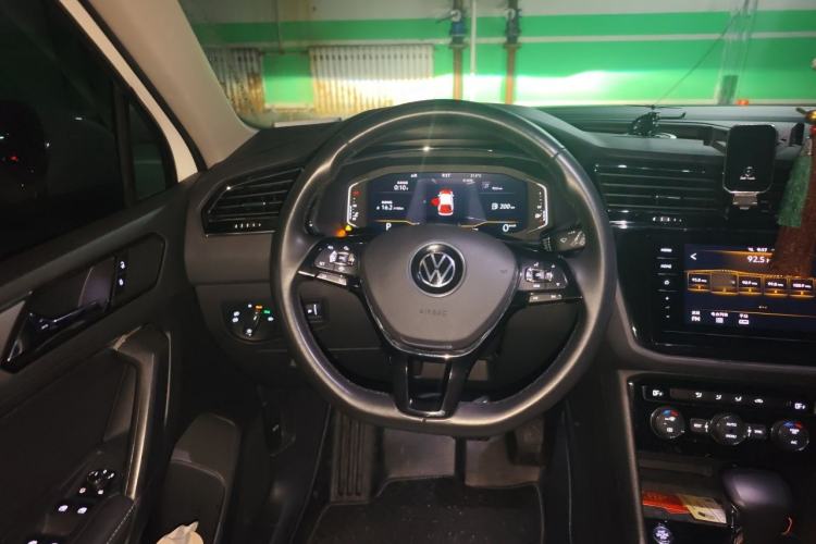 Used Volkswagen Tiguan L 2021 330TSI Automatic Two-Wheel Drive Smart Edition
