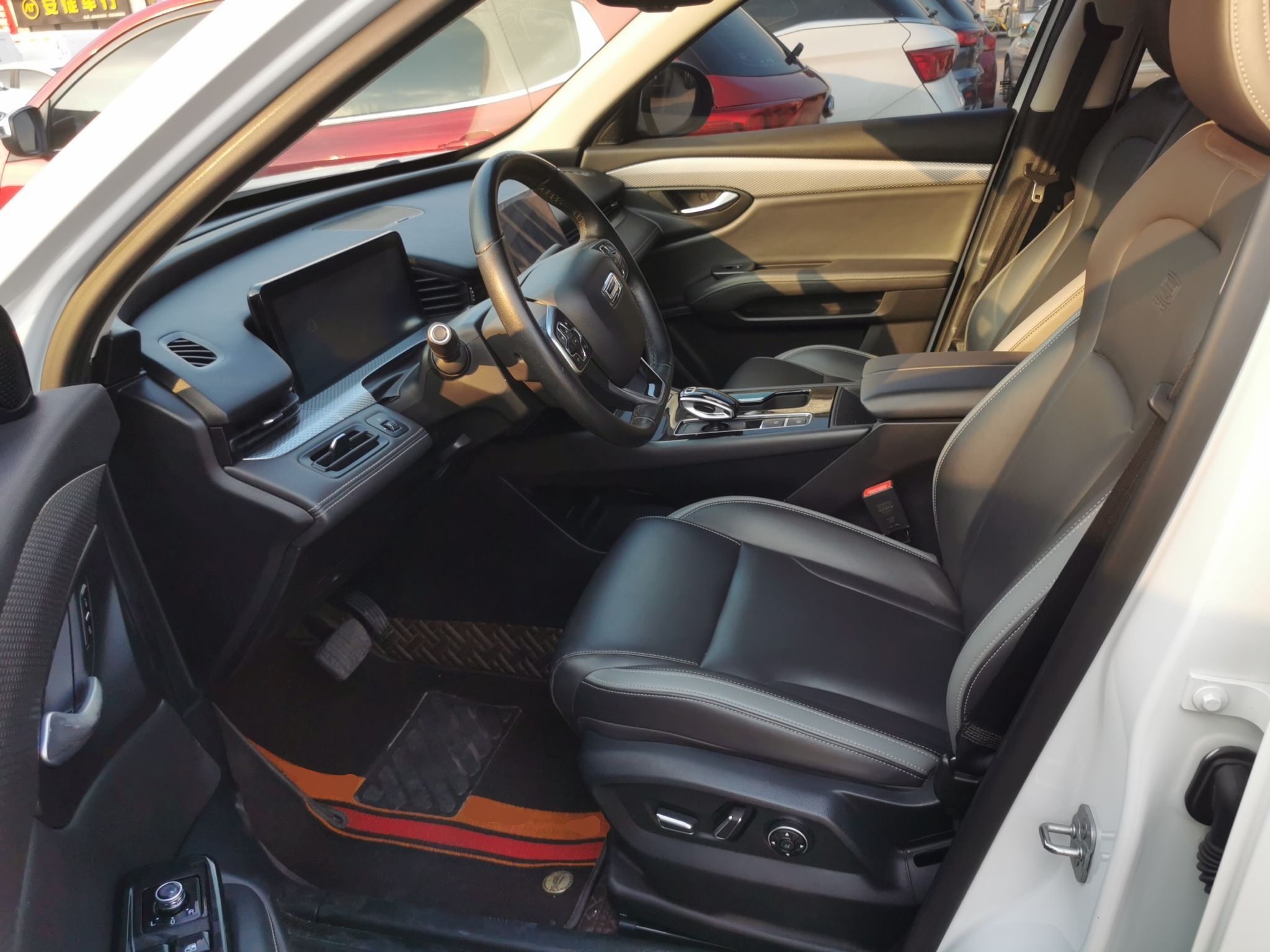 المقاعد الأمامية داخل السيارة