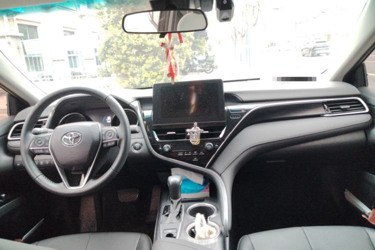 Used Toyota Camry 2021 2.0G Luxury Edition Center Console